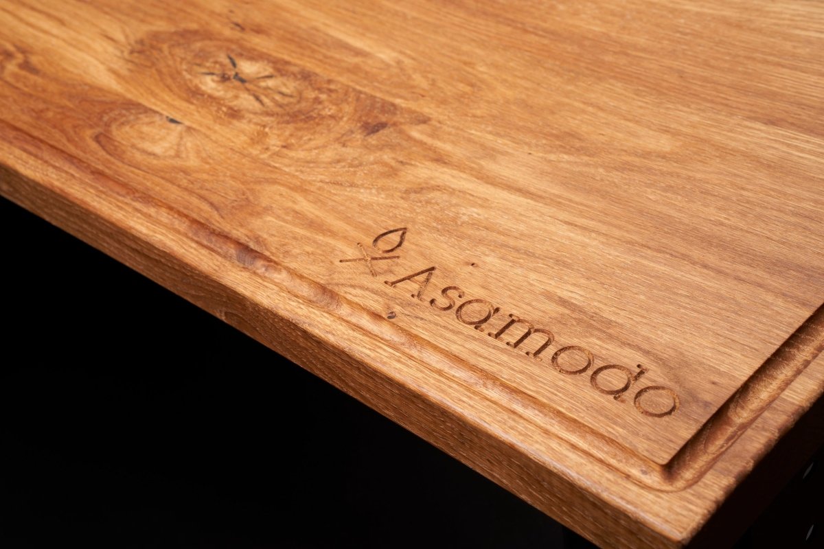 Mit Saftrille und Logogravur